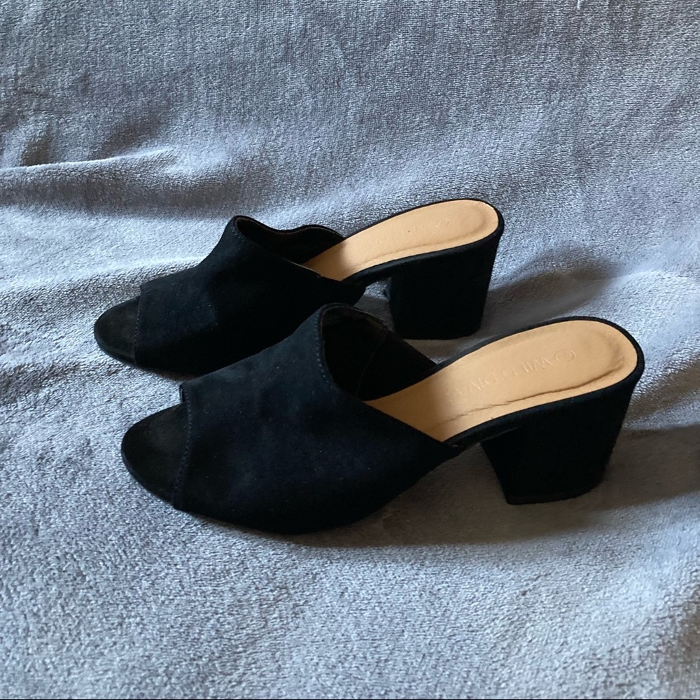 Black slip on sandals with block heel